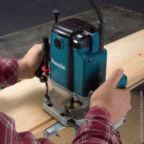 Фрезер  Makita RP2301FCX
