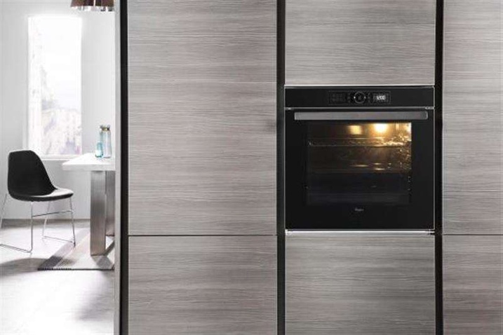 Духова шафа електрична  Whirlpool AKZM 8420 NB