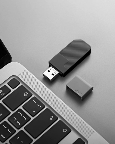 Флешка ACER UP200 Black (BL.9BWWA.509)