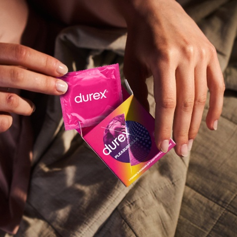 Презервативи Durex Pleasuremax з силікон. змазкою з ребрами та крапками 3 шт. (5038483203989)