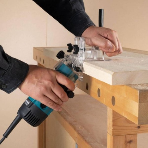 Фрезер Makita 3712 530Вт, цанга 6мм, 32000об/хв, 1.7кг (3712)