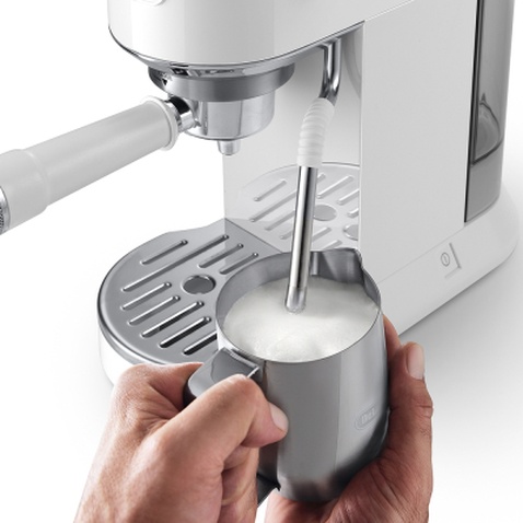 Ріжкова кавоварка еспресо DeLonghi EC 890.WI